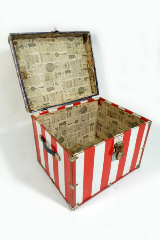 baul circo madera-metal-tela 42x50x42 _30eu._ 1u